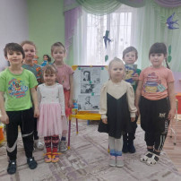 Знакомство детей с великолепным произведением «Рассказ о неизвестном герое» Самуила Яковлевича Маршака. Знакомство детей с великолепным произведением «Рассказ о неизвестном герое» Самуила Яковлевича Маршака.